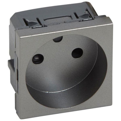 572520 Socket - French - 2P shuttered - 10/16 A - 2 modules - Magnesium