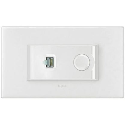 575030 Plate - Italian/French/German std - square - 4 modules - White